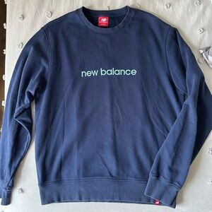 New Balance crewneck size M